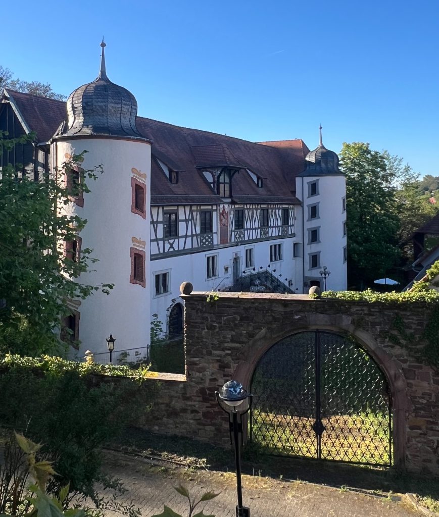 Schloss_Augustenburg_Doehler